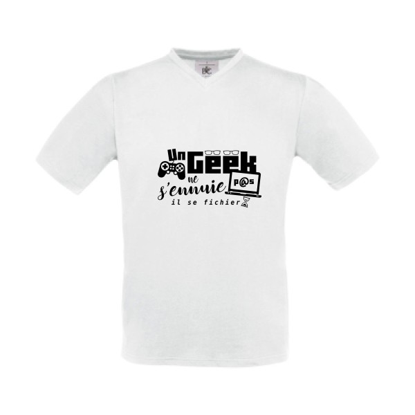 un geek ne s'ennuie pas-T-shirt Col V -thème Geek et humour -B&C - Exact V-Neck -