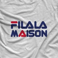 Je file à la maison